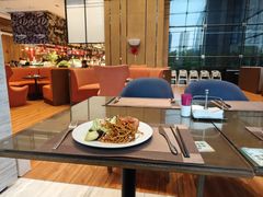 -飨食汇全日制餐厅·昆山皇冠假日酒店(九方店)