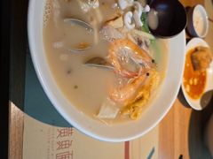 -荣家黄鱼面(南京西路店)