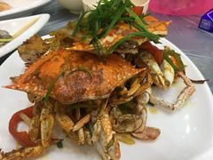 姜葱炒螃蟹-覃记海鲜美食餐厅