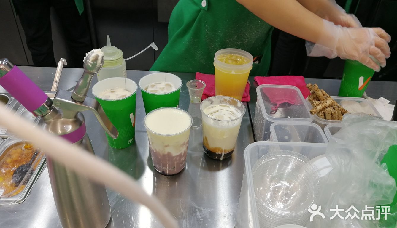 给我的情敌捧个场