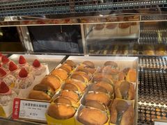 -85度C(生甜甜圈研究工坊·上海松江人民北路店)