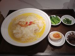 鲜虾云吞港式汤面-避风塘·金牌店·夜宵(金玉兰店)