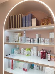 -苗方清颜痘肌研究所