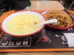 -十三朝牛馍王擀面皮(骡马市店)