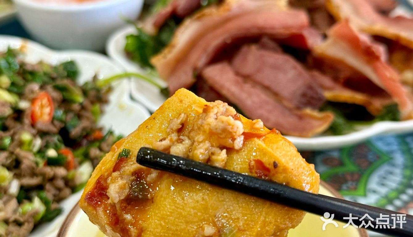 我就说跟着本地人吃不会出错!