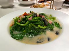上汤菠菜-顶特勒·黄鱼馆·特色菜(上海大世界店)