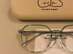 -美式眼镜·授权蔡司.依视路.尼康.豪雅.明月(人民广场店)