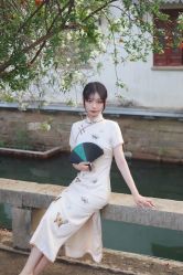 -一揽芳华汉服旗袍体验馆(拙政园店)