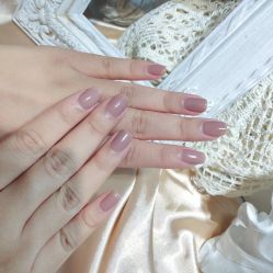 -花岐款式专研健康美甲沙龙
