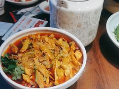 -川流不息·地道川菜·小龙虾(松东路店)