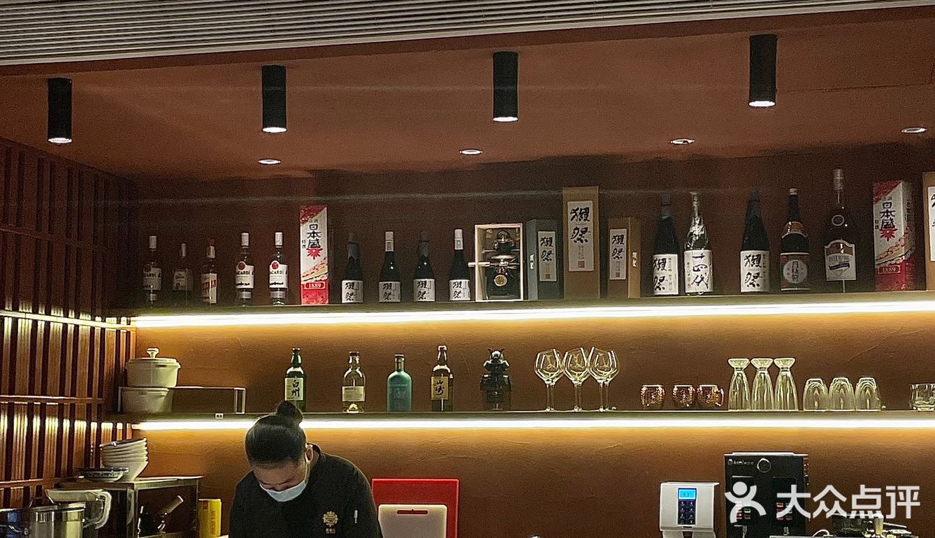青岛新地标 好喝专门店✖️胶小曼Bistro