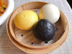 三色流沙包-潮府馆·非遗潮州菜·世纪公园(新国际博览中心店)