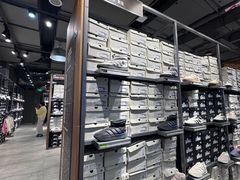 -王府井奥莱临潼小镇(临潼店)