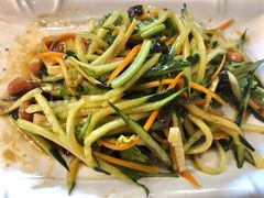 万缕千丝-六和聚传统烤鸭.天津菜(和平店)