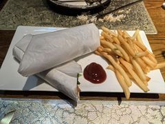 -迪拜杭州风味音乐餐厅(杭州首店 湖滨步行街店)