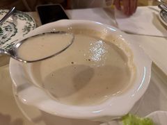奶油蘑菇汤-老井俄式餐厅