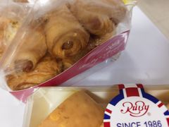 肠仔包-红宝石·鲜奶小方(万航店)