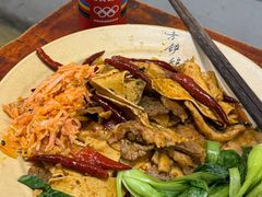 爆炒牛肉-方铲铲·成都板凳面(滨江银泰店)