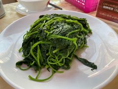炒番薯叶-南沙辉记烧鸡·荔枝木炭火吊烧(旧镇店)