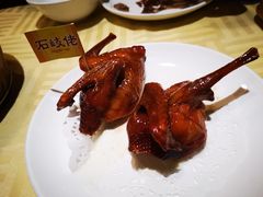 招牌烤乳鸽-石岐佬中山菜馆(张溪店)