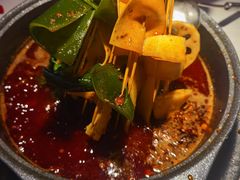 -钢管厂五区小郡肝串串香(滨江店)
