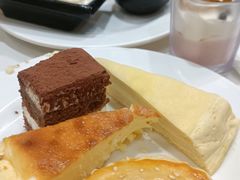 -金马门国际美食百汇(珞喻路店)