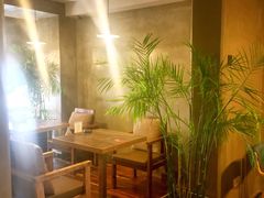 -HIGH FIVE哈福手工汉堡(桂林路店)