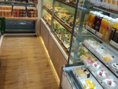 面包甜点陈列柜-沁园(南坪上海城店)