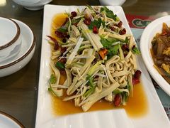 -鲁南仔·滕州炒鸡(经三路店)