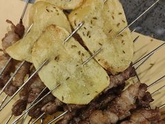 -破瓦寒窑·地摊烤羊排