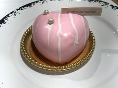 白桃小姐-朱迪小铺.半糖奶油蛋糕(海汇港店)