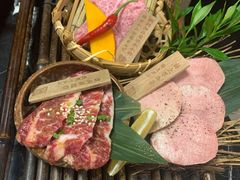 -山川小町·极番烧肉(新地假日广场店)