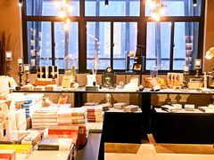 -阅西安新华书店(翠华南路店)