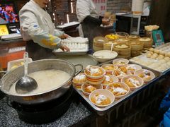 -八一路好吃街(雨田商务大厦店)