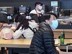 -星巴克(广州南站A18检票口楼上)