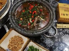 -黄桷树曹家私房菜(江与城店)