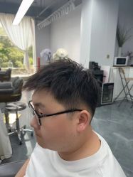 -茶发Salon·烫发染发理发