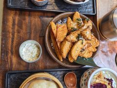 -银米·云南传统过桥米线(双廊黑金冠店)