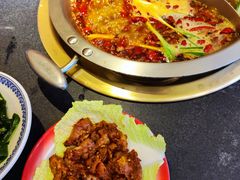 -沸炉重庆老火锅(军事博物馆店)