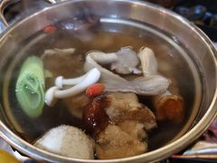 菌汤小火锅-丽江庭院之爱在路上(西单店)