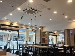 大堂-康师傅私房牛肉面(马泉营奥莱店)