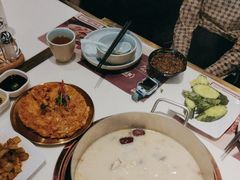-洪氏嗨捞·猪肚鸡火锅(阳光天地店)