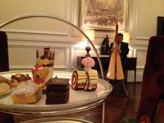 红丝绒下午茶-LONG BAR 廊吧(外滩华尔道夫酒店)