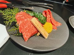 -山川小町·极番烧肉(新地假日广场店)