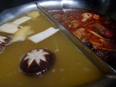 红颜花胶鸡锅-湊湊火锅·茶憩(杭州湖滨银泰in77店)