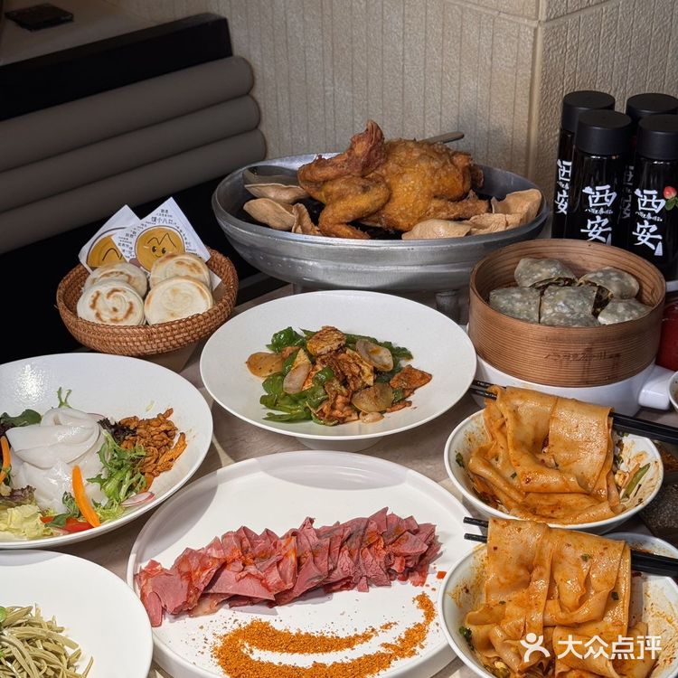 🌟一口穿越千年！在西安钟楼边博物馆 吃陕菜