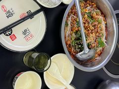 -周良天山牛杂城(天山路总店)