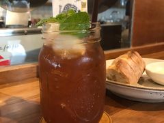 -ROAST coffee & eatery