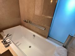 -广州天河希尔顿酒店