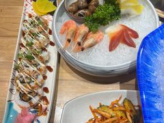 -青瓦餐厅·生鱼片·韩园烤肉(西塔店)